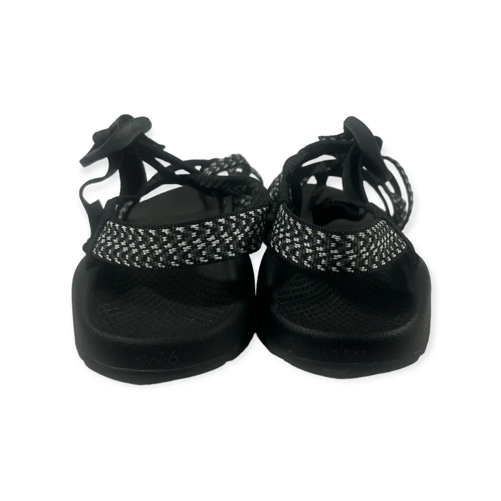 Chaco Women's Z/Cloud X2 Sandal Women's Size 6 Black White‎ EUC S1-34